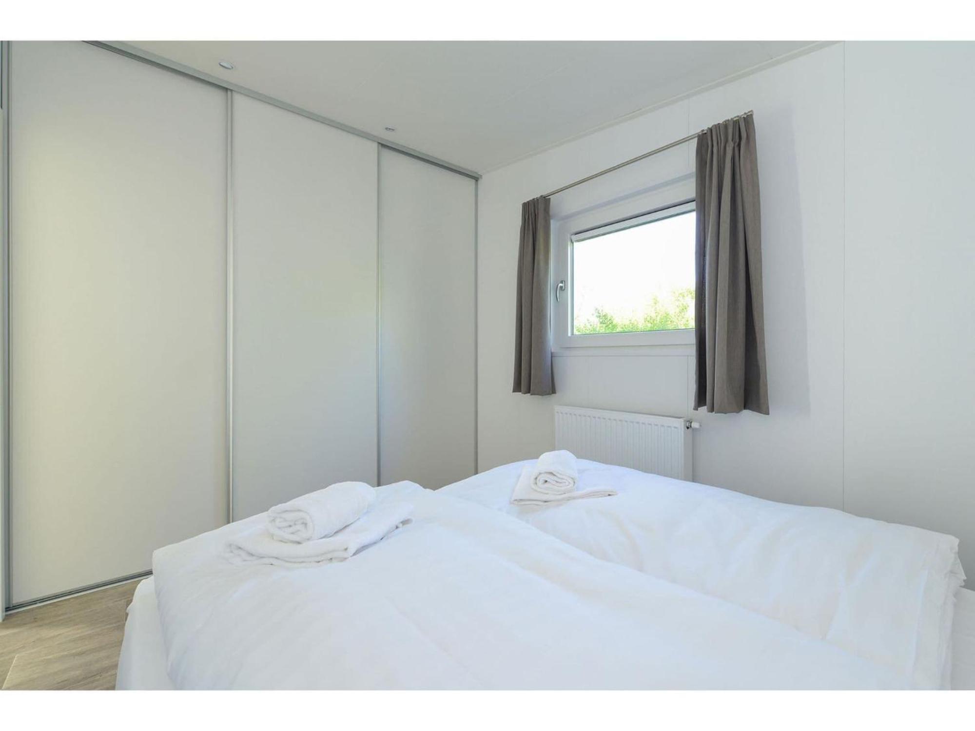 Brand New Chalets At 10 Minutes From The Oosterschelde Heinkenszand Dış mekan fotoğraf